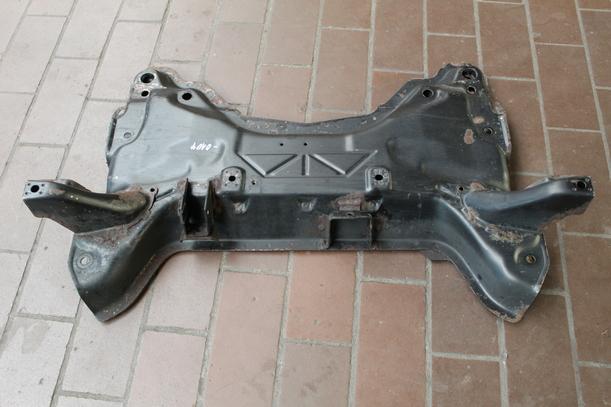 Foto: VORDERACHSE / ACHSKÖRPER eines Peugeot 307 110 Automatik GL