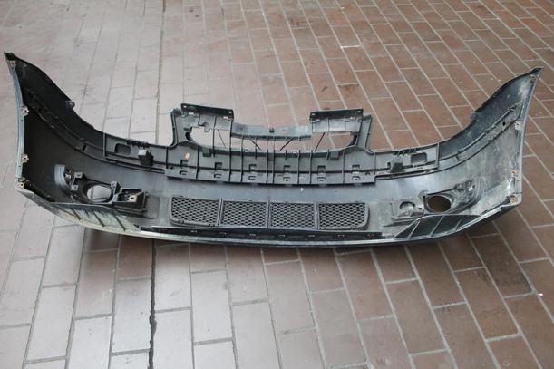 Foto: STOSSFÄNGER / STOßSTANGE VORN ( 6N2 ) eines VW Polo Highline
