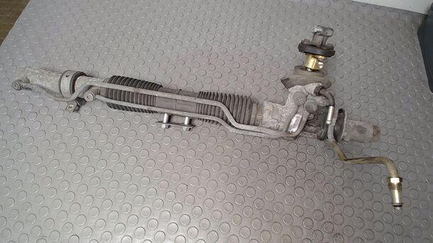 Foto: SERVOLENKUNG eines Opel Calibra V6 Highline