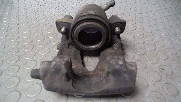 Foto: BREMSSATTEL VORN RECHTS ( ATE ) eines VW Golf 1.4 GL
