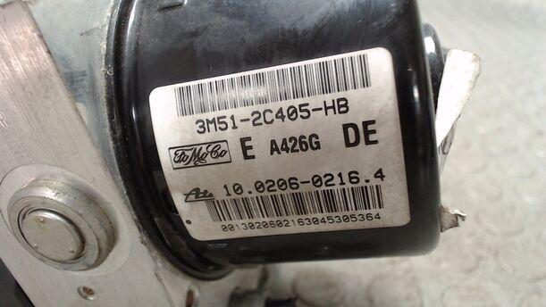 Foto: HAUPTBREMSAGGREGAT ABS eines Ford Focus Turnier 1.6 Ti-VCT GL