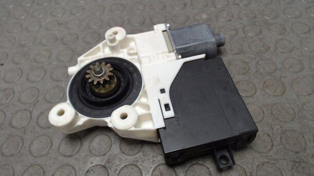 Foto: FENSTERHEBERMOTOR HINTEN LINKS eines Ford Focus Turnier 1.6 Ti-VCT