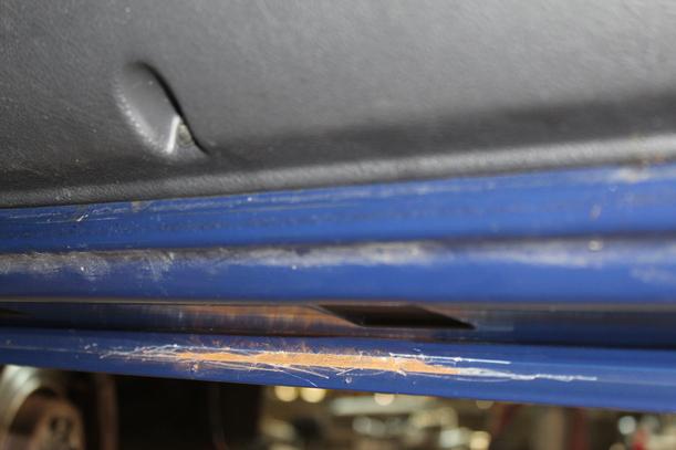 Foto: TÜR VORN RECHTS ( 4/5 TÜRER ) eines Renault Clio 1.2 16V