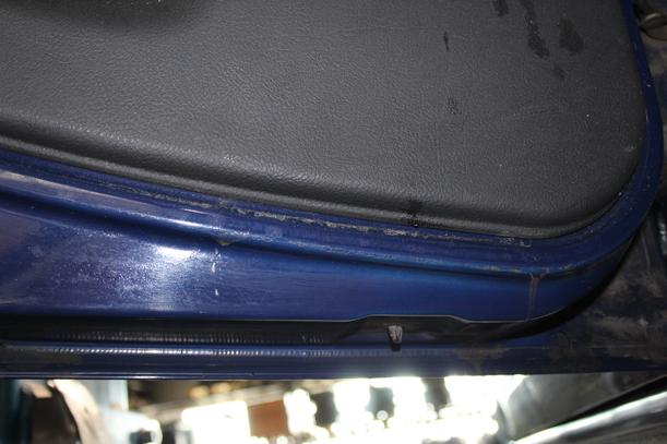 Foto: TÜR HINTEN LINKS eines Renault Clio 1.2 16V