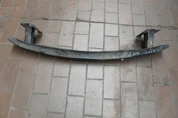 Foto: VERSTÄRKUNG VORN eines VW Fox 1.2