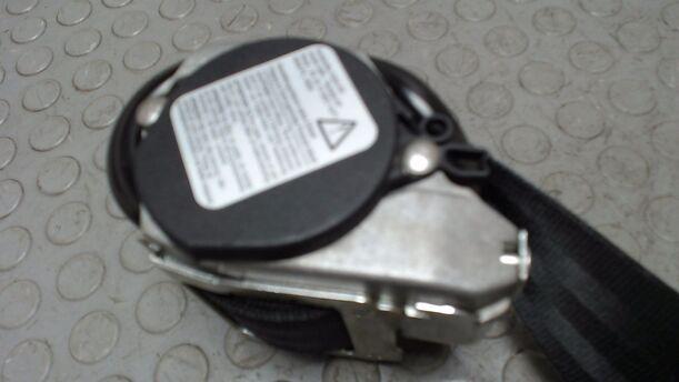 Foto: SICHERHEITSGURT VORN RECHTS eines VW Fox 1.2 LS