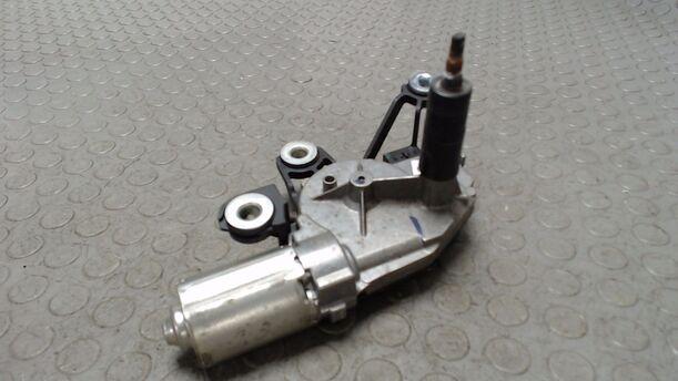Foto: SCHEIBENWISCHERMOTOR HINTEN eines VW Fox 1.2 Jeans