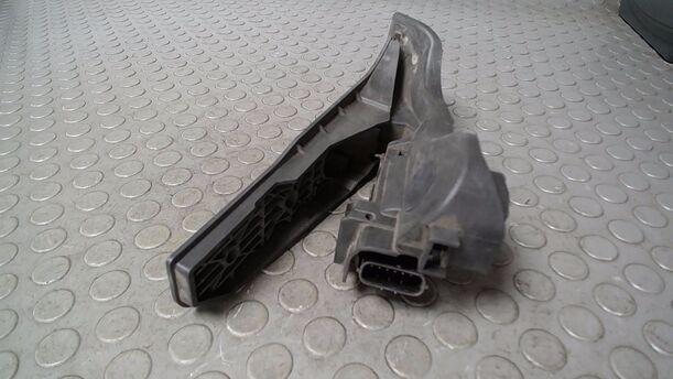 Foto: GASPEDAL eines VW Golf 1.4 Jeans