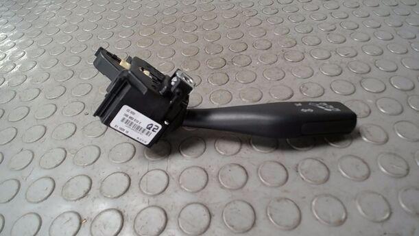 Foto: BLINKSCHALTER/ KOMBISCHALTER eines VW Golf 1.4 Jeans
