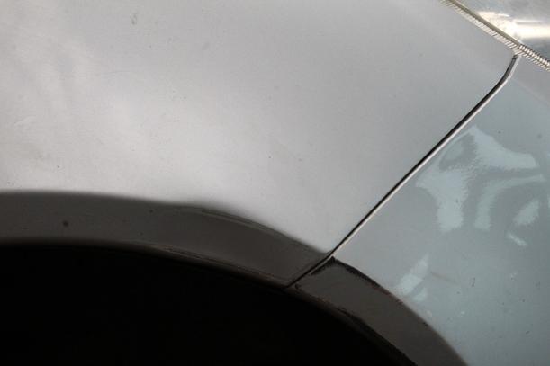 Foto: KOTFLÜGEL RECHTS eines Mitsubishi Colt CZ3 1.3 Jeans