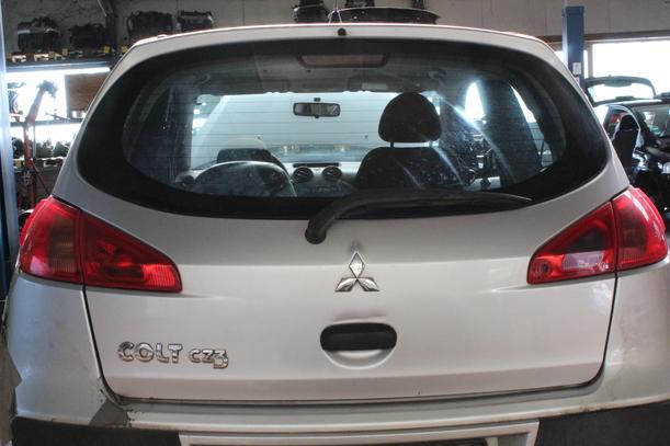 Foto: HECKKLAPPE / HECKDECKEL eines Mitsubishi Colt CZ3 1.3 Jeans