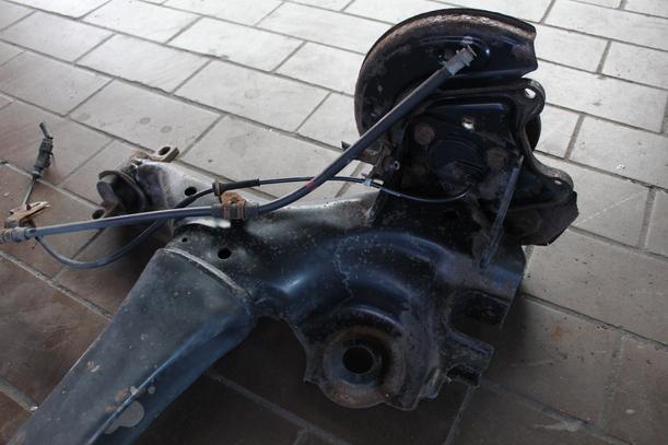 Foto: HINTERACHSE eines Mitsubishi Colt CZ3 1.3 Jeans