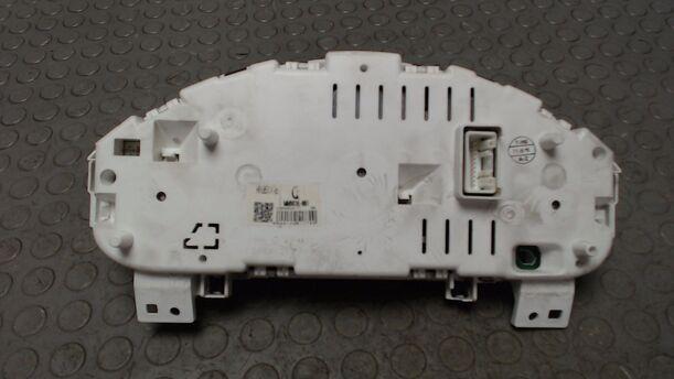Foto: TACHOEINHEIT / KOMBIINSTRUMENT eines Mitsubishi Colt CZ3 1.3 255 541/Z24