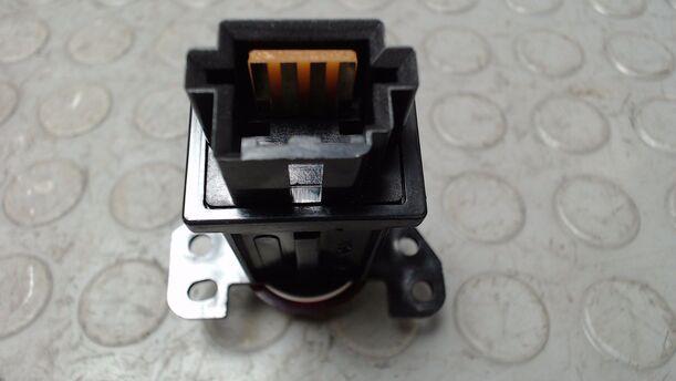 Foto: WARNBLINKSCHALTER eines Mitsubishi Colt CZ3 1.3 255 541/Z24