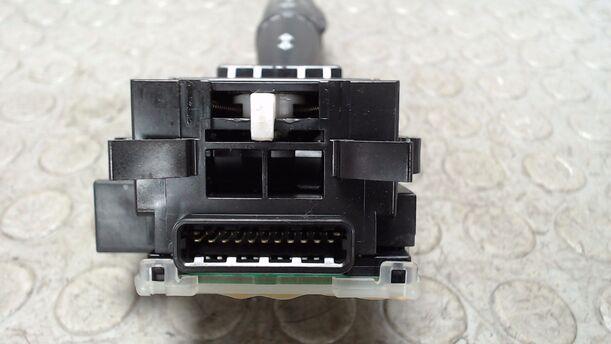 Foto: BLINKSCHALTER / KOMBISCHALTER eines Mitsubishi Colt CZ3 1.3 255 541/Z24