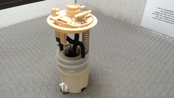 Foto: KRAFTSTOFFPUMPE eines Mitsubishi Colt CZ3 1.3 255 541/Z24