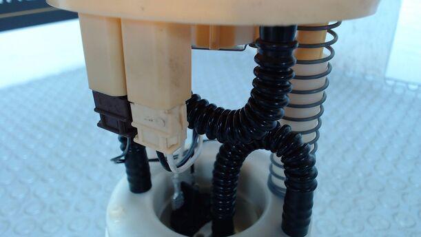 Foto: KRAFTSTOFFPUMPE eines Mitsubishi Colt CZ3 1.3 255 541/Z24