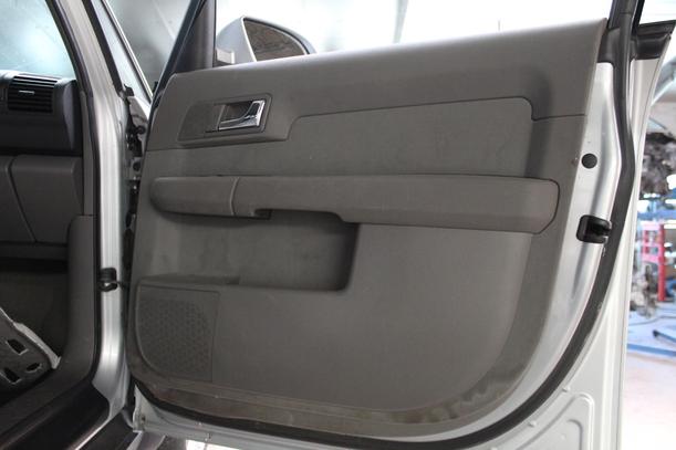Foto: TÜR VORN RECHTS eines Audi A2 1.4 255 592/Z24