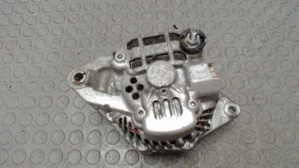 Foto: LICHTMASCHINE eines Mitsubishi Colt CZ3 1.3 255 592/Z24