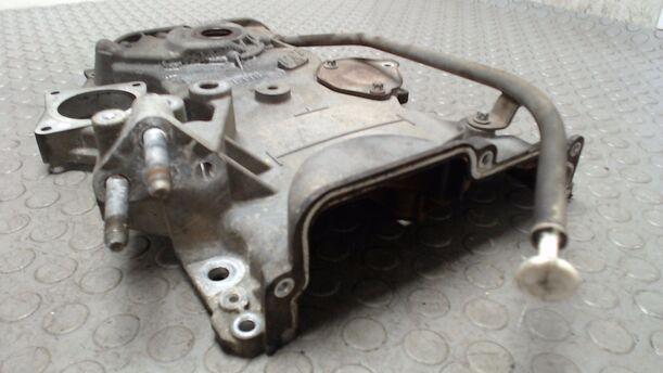 Foto: STEUERGEHÄUSEDECKEL / STIRNDECKEL eines Mitsubishi Colt CZ3 1.3 GLX
