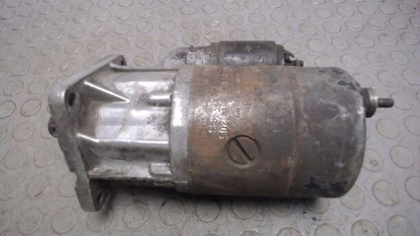 Foto: ANLASSER / STARTER  BOSCH eines VW GOLF GL