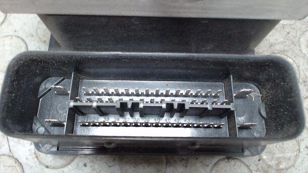 Foto: HAUPTBREMSAGGREGAT ABS eines Peugeot 206 CC 110 GL