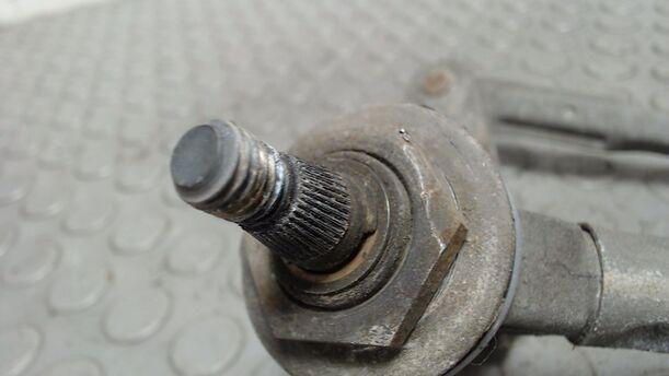 Foto: SCHEIBENWISCHERMOTOR VORN eines Peugeot 206 CC 110 GL
