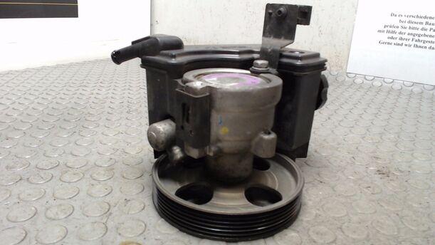 Foto: PUMPE SERVOLENKUNG eines Peugeot 206 CC 110 GL
