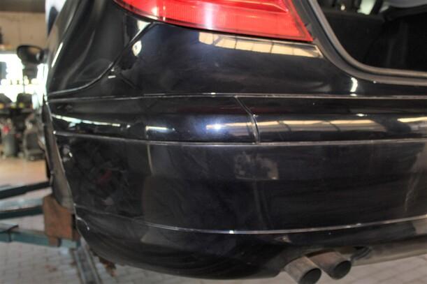Foto: STOSSFÄNGER/ STOßSTANGE HINTEN ( SPORTCOUPE ) eines Mercedes-Benz C 180 Kompressor Sportcoupe SLX