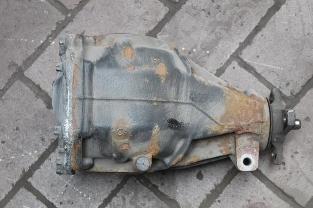 Foto: DIFFERENTIAL/ HINTERACHSGETRIEBE eines Mercedes-Benz C 180 Kompressor Sportcoupe SLX