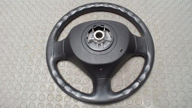 Foto: LEDERLENKRAD eines Peugeot 207 95 VTi SLX