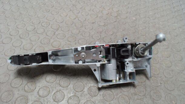 Foto: TÜRAUSSENGRIFF VORN LINKS eines Peugeot 207 95 VTi SLX