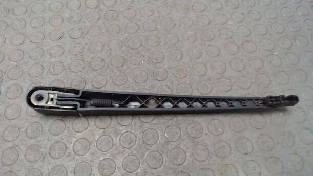 Foto: SCHEIBENWISCHERARM HINTEN eines Peugeot 207 95 VTi Cosmo