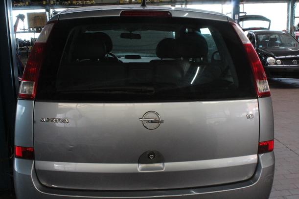 Foto: HECKKLAPPE / HECKDECKEL eines Opel Meriva 1.6 16V Easytronic Cosmo