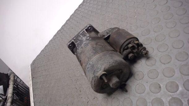 Foto: ANLASSER / STARTER BOSCH) eines VW GOLF L