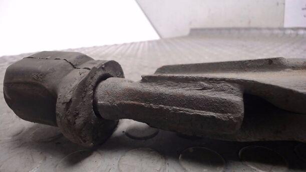 Foto: QUERLENKER LINKS (17mm Traggelenk) eines VW GOLF L