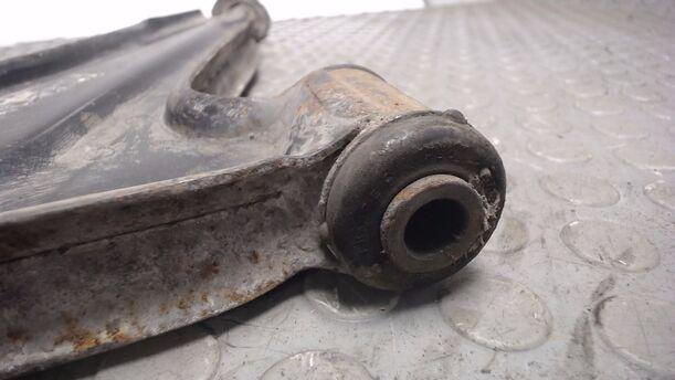 Foto: QUERLENKER VORN RECHTS (17mm Traggelenk) eines VW GOLF L