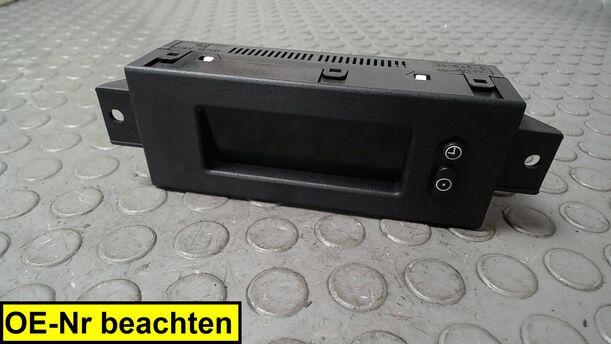 Foto: INFORMATIONSDISPLAY/ BILDSCHIRM eines Opel Corsa 1.2 16V