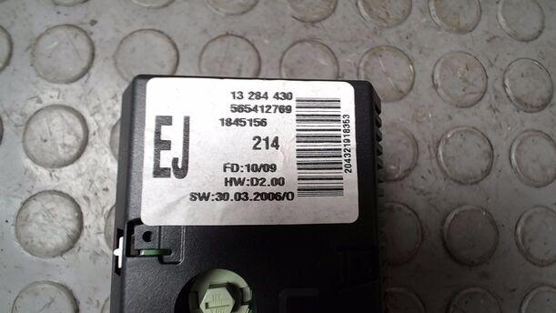 Foto: INFORMATIONSDISPLAY/ BILDSCHIRM eines Opel Corsa 1.2 16V