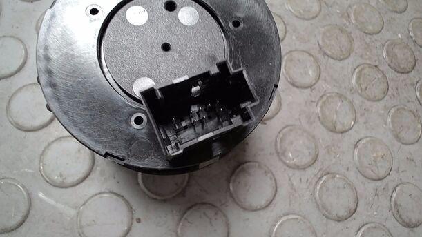 Foto: LICHTSCHALTER eines Opel Corsa 1.2 16V
