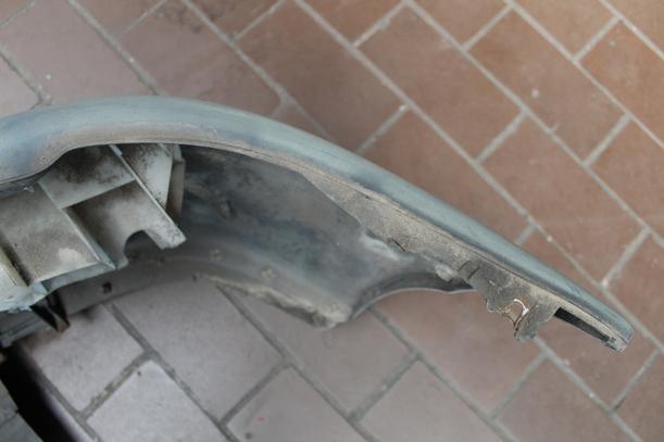 Foto: STOSSFÄNGER / STOßSTANGE VORN ( VOR FACELIFT ) eines Renault Clio 1.2