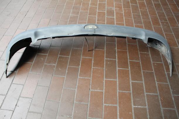 Foto: STOSSFÄNGER / STOßSTANGE HINTEN ( VOR FACELIFT ) eines Renault Clio 1.2