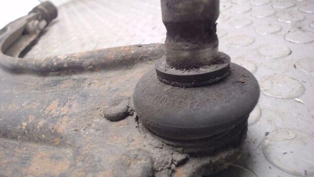 Foto: QUERLENKER VORN LINKS (17mm Traggelenk) eines VW GOLF L