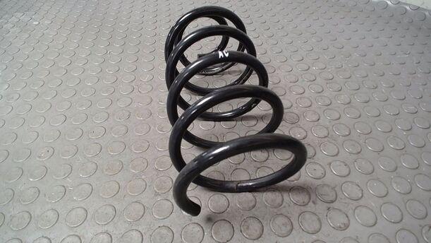 Foto: HINTERFEDER/ FEDER HINTEN eines Opel Corsa 1.2 16V