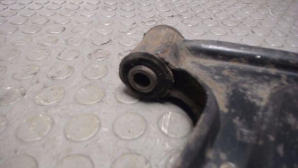 Foto: QUERLENKER RECHTS (17mm Traggelenk) eines VW GOLF L