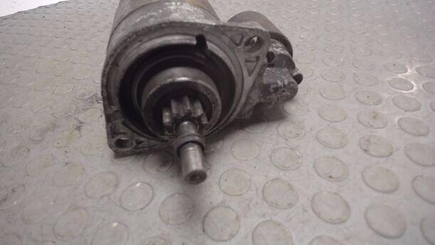 Foto: ANLASSER / STARTER  BOSCH eines VW GOLF 1,6