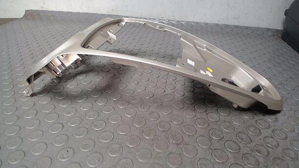 Foto: ABDECKUNG MITTELKONSOLE eines Opel Corsa 1.2 16V