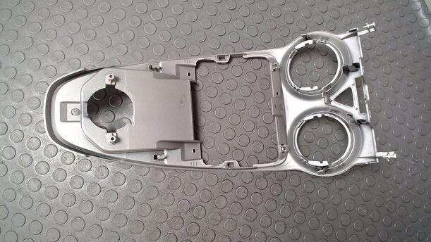 Foto: ABDECKUNG MITTELKONSOLE eines Opel Corsa 1.2 16V