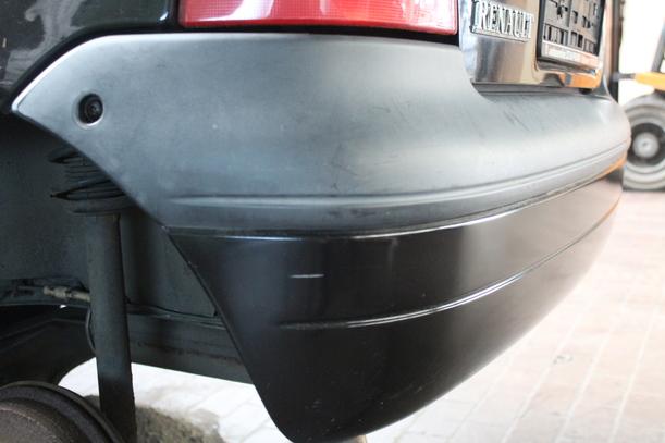 Foto: STOSSFÄNGER/ STOßSTANGE HINTEN eines Renault Twingo