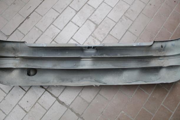 Foto: STOSSFÄNGER/ STOßSTANGE HINTEN eines Renault Twingo